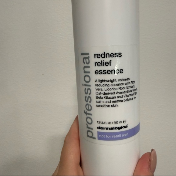 Dermalogica Professional Redness Relief Essence 12 Fl Oz /355 mL - Picture 2 of 5